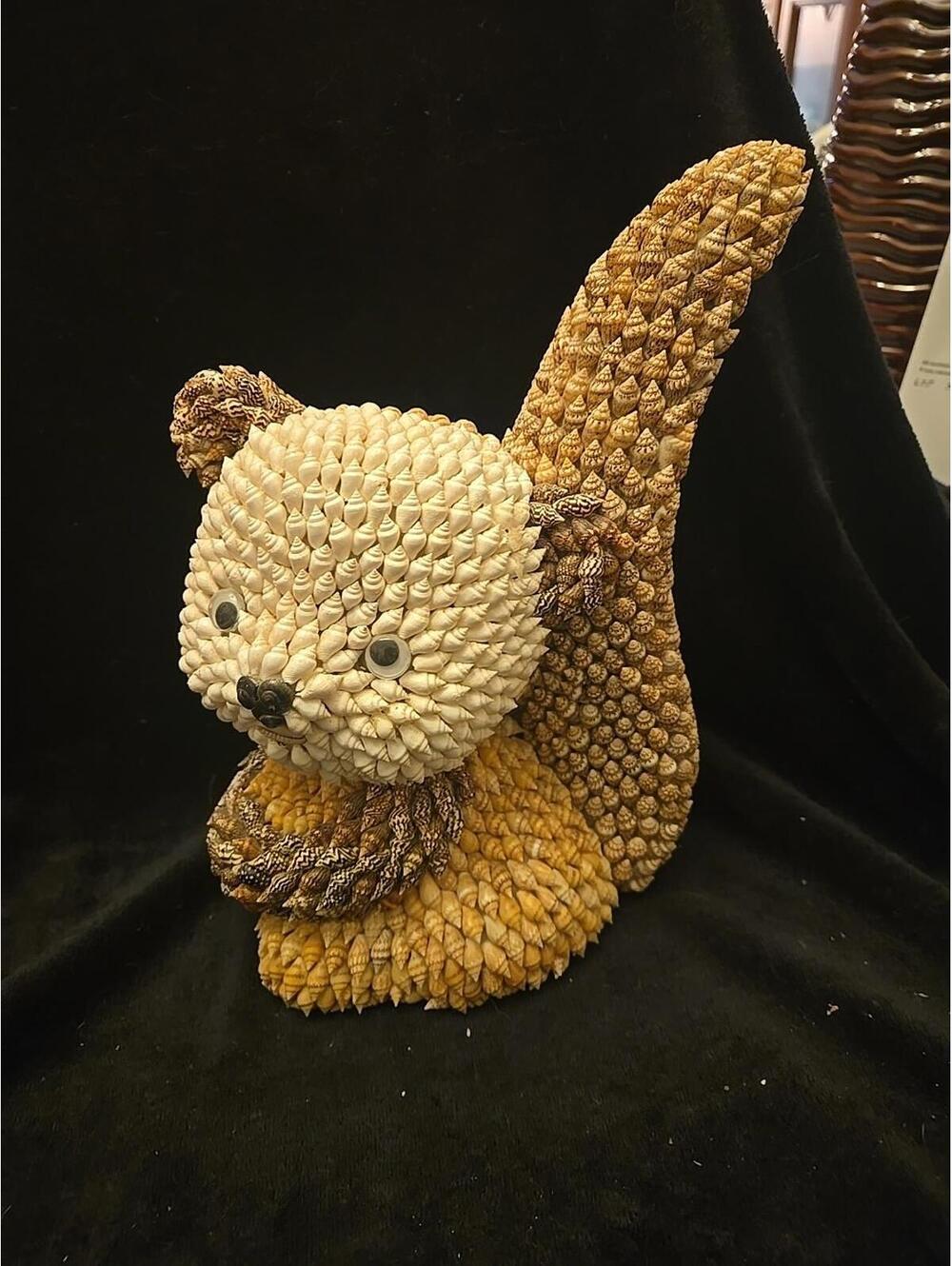 VTG Seashell Covered Figurine Squirrel Souvenir Trinket Collectible Shell Art